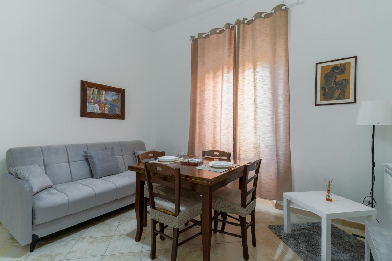 Seaside Apartament Near The Beach Minturno Exterior photo
